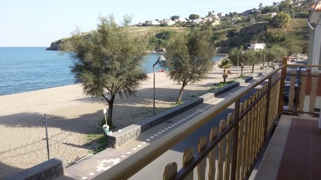 Noemi Holiday House Аньоне Бани Екстериор снимка